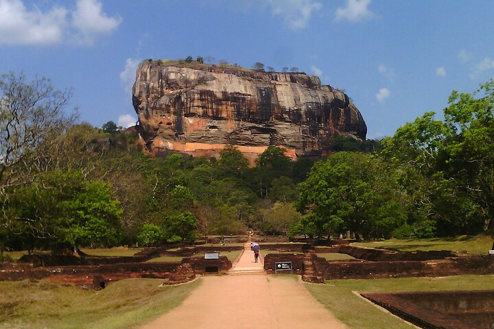 Explore Sigiriya, Kandy,Nuwaraeliya,Galle From Colombo  - Photo 1 of 13